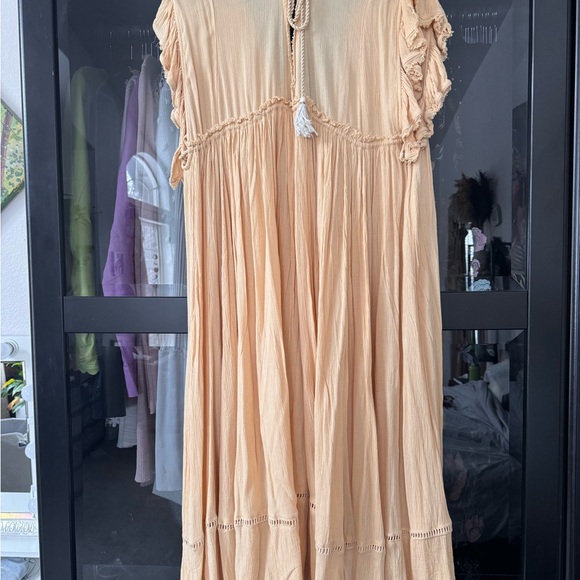 Free People dress, tan, size Large, mid-length for someone who is tall… - Picture 2 of 3